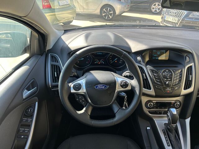 FORD FOCUS TREND 1.6 TI-VCT AUTO SPANISH LHD IN SPAIN 89000 MILES 1 OWNER 2014
